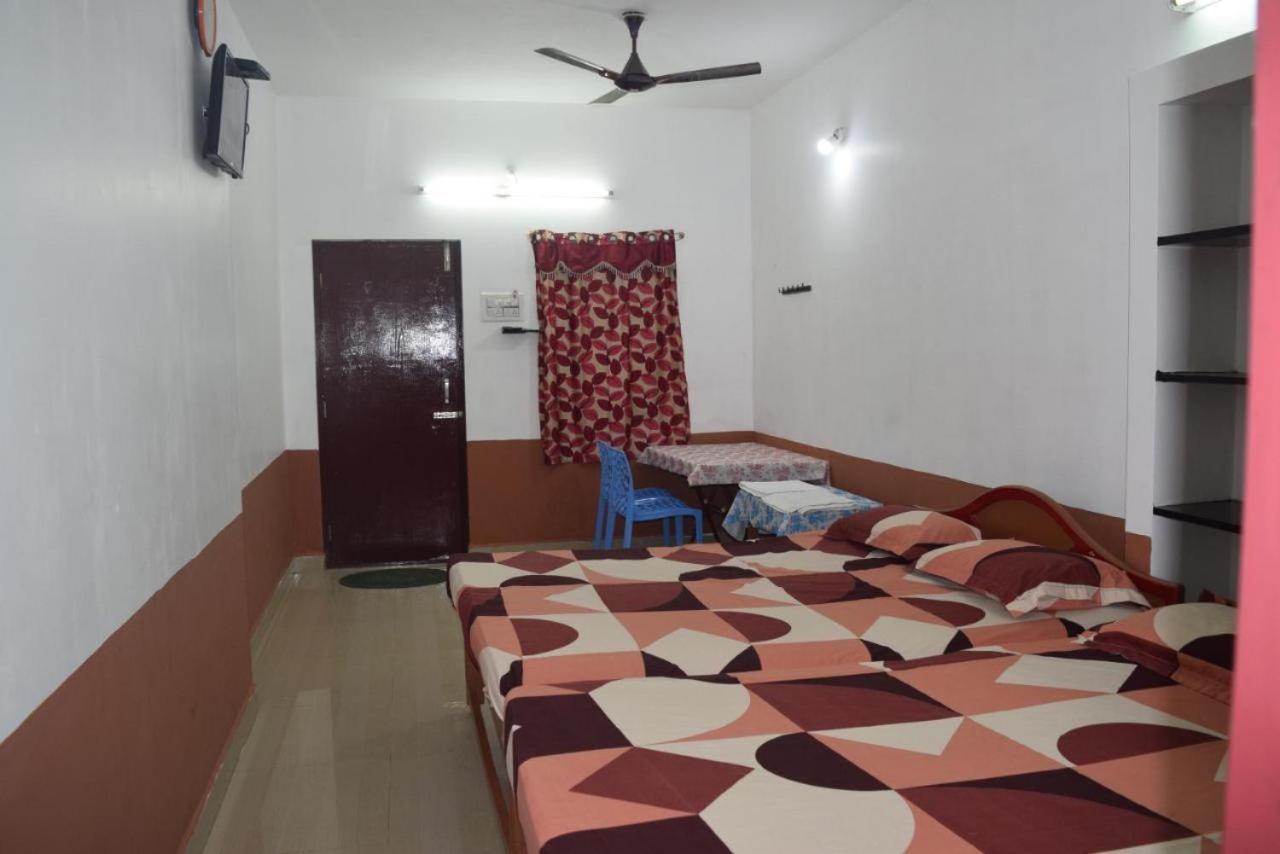 Velanganni Vinodth Homestay Luaran gambar